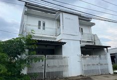 외관 5 Hotel O Kost Pak Dahlan Near Modern Estate