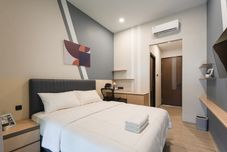 Bedroom Cove Equatoria