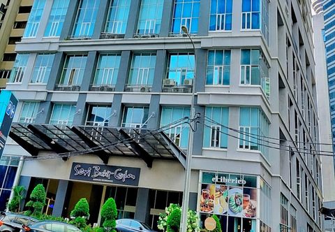 外部的 Lila Suites Seri Bukit Ceylon