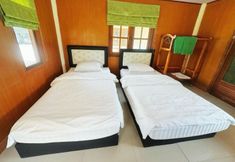 Bedroom 3 OYO 75497 Uncle Odd Talay View Resort (Nakhon Nayok)
