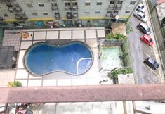 游泳池 6 Stay @ Faris in The Suites Metro