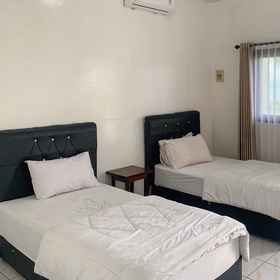 Bedroom 1 Hotel Pelangi Merak RedPartner, Cilegon Hotels
