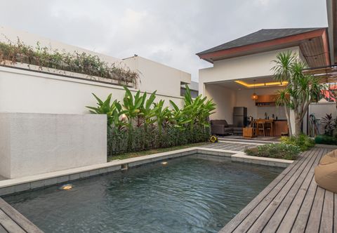 สระว่ายน้ำ Cypress Villa