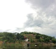 ภายนอกอาคาร 3 Collection O 91015 Sungai Batang Lake Chalet