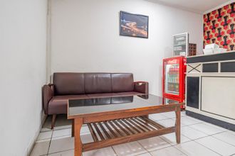 Lobby 4 Collection O Hotel Sanira