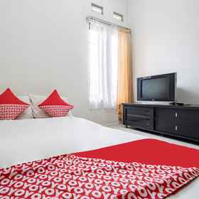 Bedroom 1 OYO 94102 Kuningan Guest House Syariah, Taman Sari Bukit Bandung Blok 2 No 2 Kelurahan Sindangjaya Kecamatan Mandalajati Kota Bandung Hotels