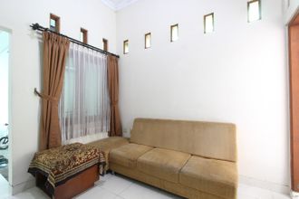 Lobi 4 SPOT ON 94122 Homestay Arva