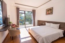 Bedroom Mimosa Forest