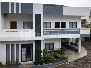 Exterior 4 Hotel D88 Mitra RedDoorz near Santera Flower Garden