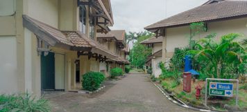 Lobby 3 C'One Pulomas Hotel