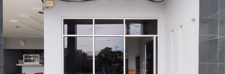 Lobby RedDoorz Syariah near Lotte Grosir Medan