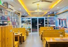 Common Space 7 Urbanview Botania Meeting Point Batam by RedDoorz
