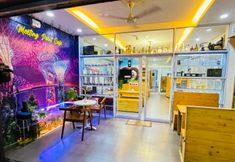 Common Space 4 Urbanview Botania Meeting Point Batam by RedDoorz
