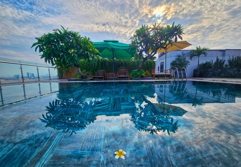 Hồ bơi MTR Apartment & Hotel Danang