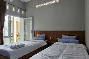 Guest House Saqeena Syariah near Blitar Park RedPartner, THB 284.13