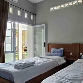 Exterior / Building 1 Guest House Saqeena Syariah near Blitar Park RedPartner, Wlingi Station Hotels