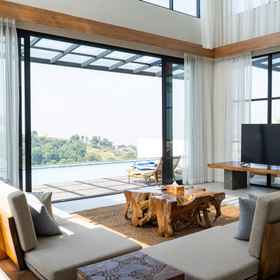 Entertainment Facility 1 Beverly Hill Mountain View Villa 8 bedrooms with a private heated pool and a movie room, Mountain View Golf Course Hotels