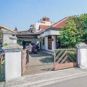 Exterior / Building 1 SPOT ON 94139 Nirma Guest House, 西爪哇 酒店