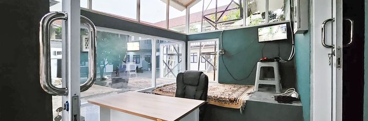 Sảnh chờ RedDoorz near Maulana Yusuf Stadium Serang