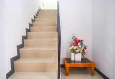 Common Space 5 RedDoorz near Majapahit Semarang