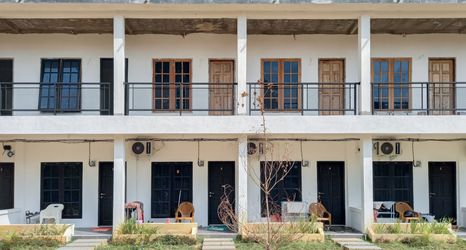 Exterior 2 RedDoorz Syariah near Jamtos Lorong Hamba