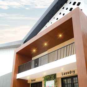 Exterior / Building 1 Hotel Botanic Belatuk, Hotel Gajahmada Department Store