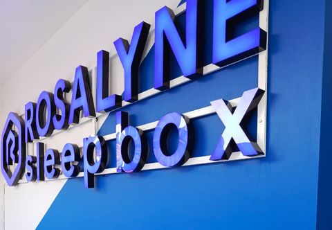 외관 Rosalyne Sleepbox Tugu Kranggan