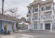 Exterior 3 Chitra Boutique RedPartner