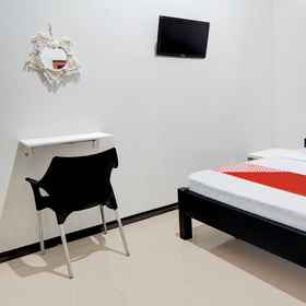 Bedroom 1 Hotel O MIOXIO Syariah Kost, Ponorogo Hotels