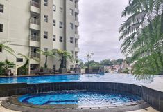 수영장 2 High Livin Apartment Parahyangan