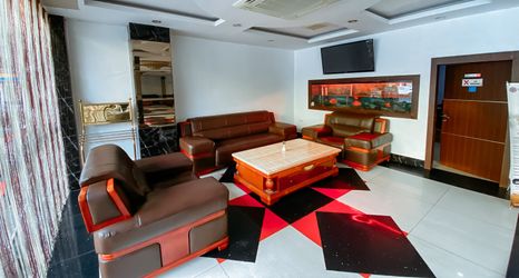 Lobi 2 Lucky Star Hotel