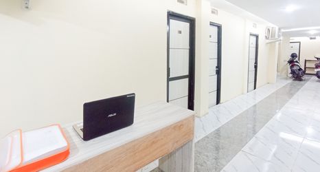 Lobby 2 VIP Co-Living Syariah near Univ. Muhammadiyah Purwokerto RedPartner