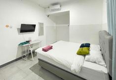 Bedroom 7 Urbanview Syariah Sasarengan Inn near RSUD Waled Cirebon