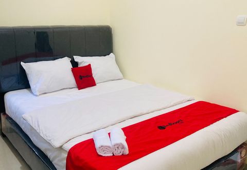 Kamar Tidur RedDoorz near Paragon Mall Semarang 2