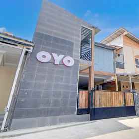 Exterior / Building 1 Hotel O Stasiun Tegal Near Alun-Alun Formerly Ameera Guest House, Hotel Tegal