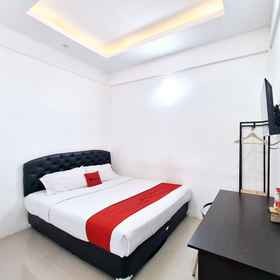 Bedroom 1 RedDoorz near Stasiun Kediri, Gontor 3 Stadium 酒店