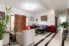 Lobby RedDoorz near Trans Studio Mall Cibubur