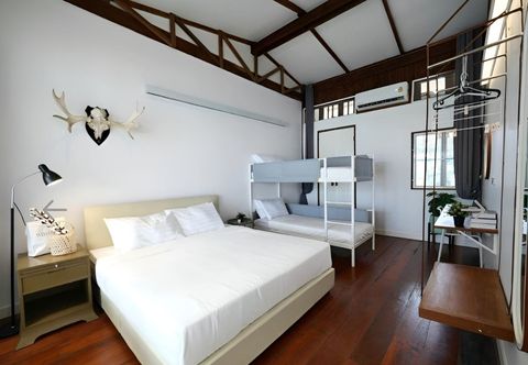 Bedroom BW The River Villa