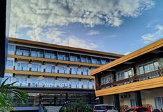 外観 4 Hotel Grand Cahaya