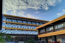 外観 Hotel Grand Cahaya