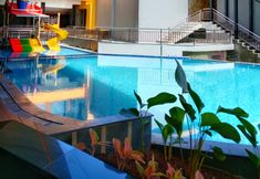 スイミングプール 2 Hotel Grand Cahaya