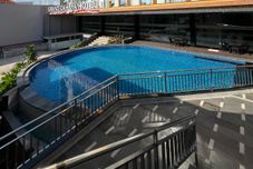 スイミングプール Hotel Grand Cahaya