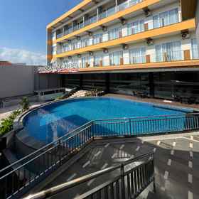 Swimming Pool1Hotel Grand Cahaya,西海岸飯店