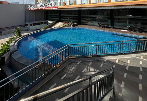 Swimming Pool Hotel Grand Cahaya