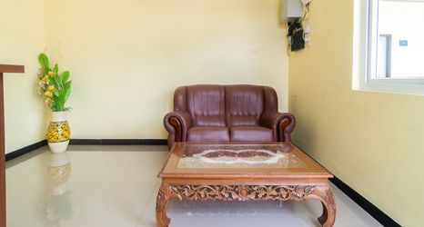 ロビー 2 RedDoorz Plus @ Sempurna Inn Medan