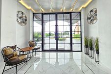 로비 Cottage Pine Rayong