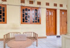 Lobby 6 RedDoorz @ Kuning GH Jatinangor