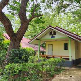 Exterior / Building 1 Rung Rueng Resort, Ban Phai Suksa School Hotels