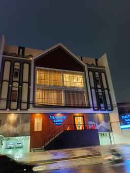 True Blue Sanno Pluit  Jakarta, USD 32.00