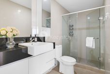 Bilik Mandi dalam Bilik Mandala by Kozystay